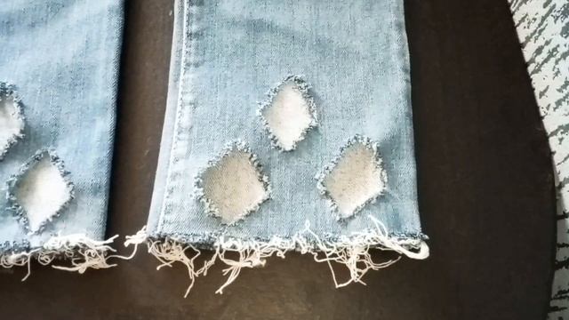 HOW TO CUT JEANS BELOW  \  CÓMO CORTAR JEANS ABAJO  \  توهان جي جينس کي ڪيئن ڪٽيو هيٺ