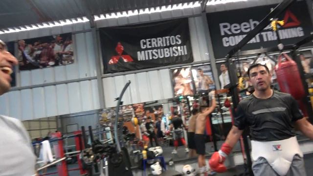 Brandon Rios & Josesito Lopez Always Joking Around EsNews Boxing смотреть онлайн