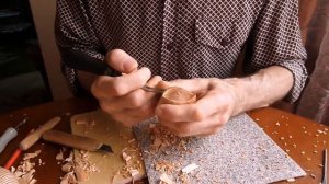 Резьба по дереву урок 7 "Роза" как вырезать листья из дерева