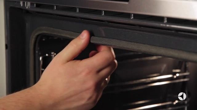 Встраиваемый независимый электрический духовой шкаф ELECTROLUX EOC 5651 BOX смотреть онлайн