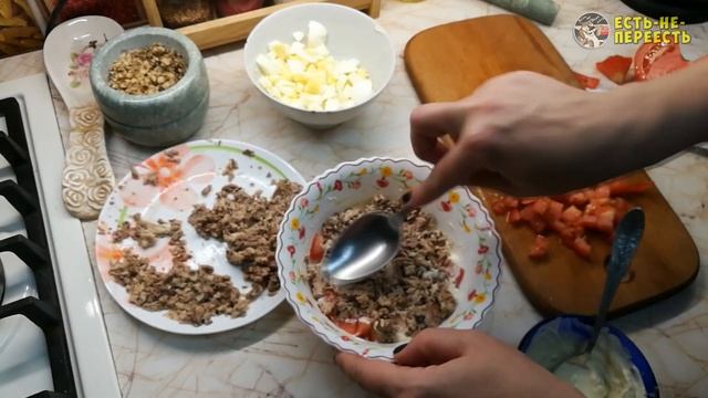 Салат с сайрой, быстро, просто и очень вкусно смотреть онлайн