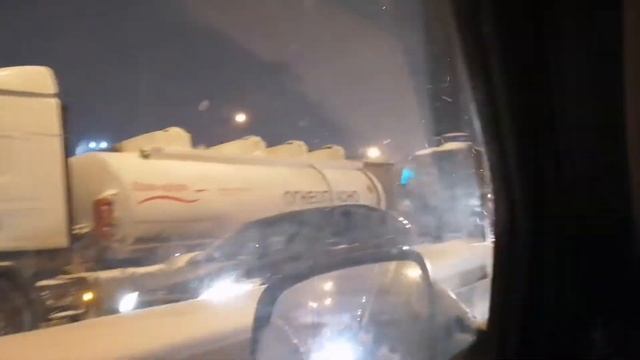 Снегопад, Москва,мкад, жесть!! смотреть онлайн
