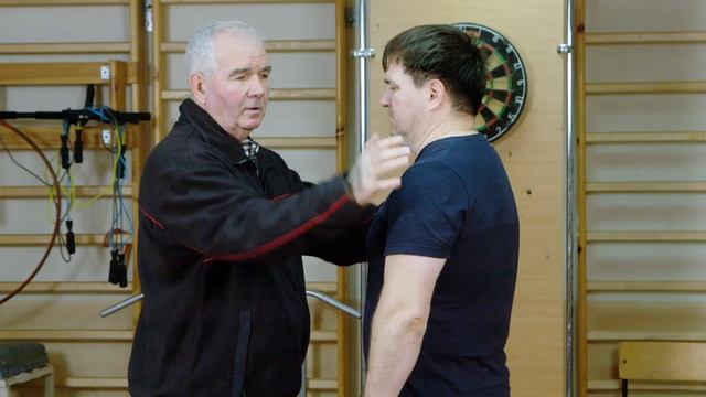 Отработка ударов открытой ладонью. смотреть онлайн