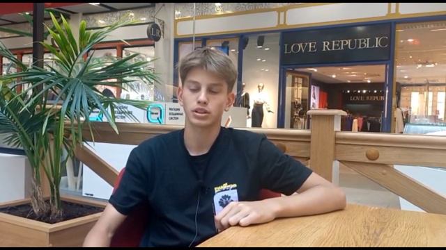 Создал свою команду / Профессиональные футболисты!?