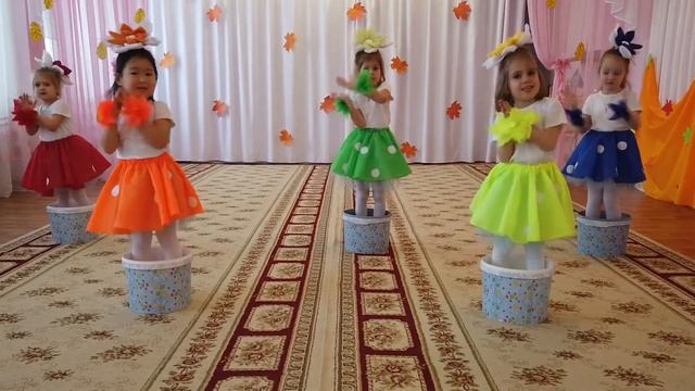 Танец Цветочки в горшочках смотреть онлайн