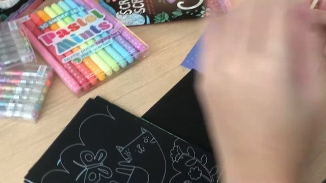 Scratch & Scribble | CRAFTERNOONS EPISODE 8 смотреть онлайн
