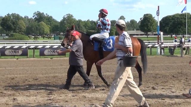 Frankie Dettori celebrates his first victory at Saratoga Race Course смотреть онлайн