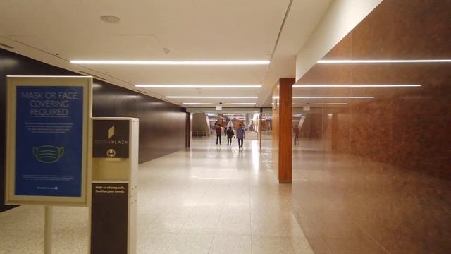 Deserted Toronto PATH and Bay department store walkthrough! смотреть онлайн