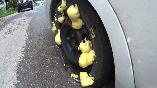 What will happen if fill the wheel construction foam EXPERIMENT, Emergency fix a flat tire смотреть онлайн