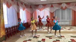 Танец «Маленькие модницы»
