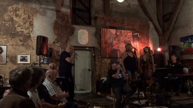 They Call Me The Breeze Hoeve Overslot 26 jan 2016 смотреть онлайн