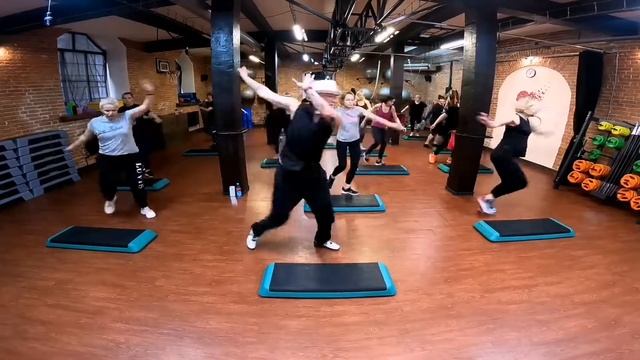 Bond Victory Step смотреть онлайн