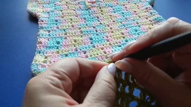 Рубашечка для малыша, детские размеры и красивая простая вязка для всех смотреть онлайн