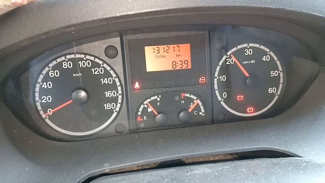 Моргает батарейка. ПЕЖО БОКСЕР смотреть онлайн