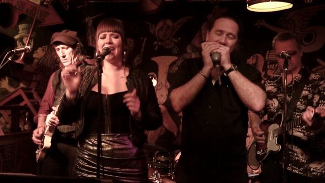 ”Devils Hand”. Erika Baier and The Business смотреть онлайн