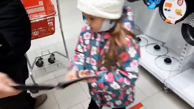 С утра в больнице.Магазин Ашан в поисках новогодних новинок?? смотреть онлайн