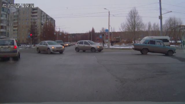На Красный.mov смотреть онлайн