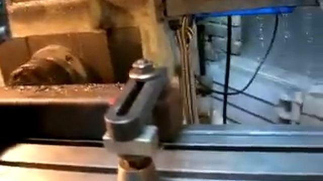 DSCN9729.avi Фрезеровка державок под резцы смотреть онлайн