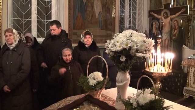 Святогорская икона в Св.-Николаевском храме г. Ровно 1.1.18г. смотреть онлайн