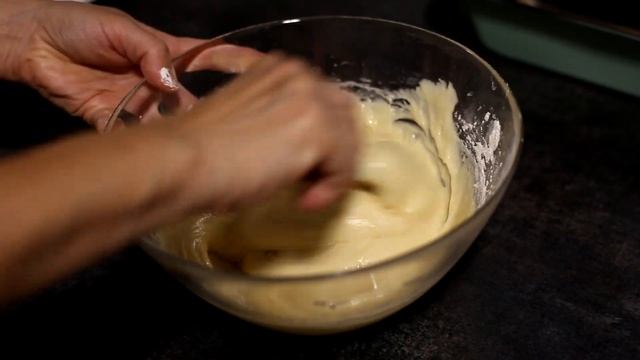 Пиріг з родзинками за 5 хвилин, неймовірно смачний! смотреть онлайн