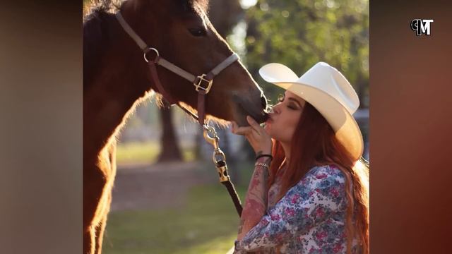 Asi MURIO Elena Larrea INFLUENCER y ACTIVISTA fundadora de Cuacolandia fallece Elena Larrea detalle смотреть онлайн