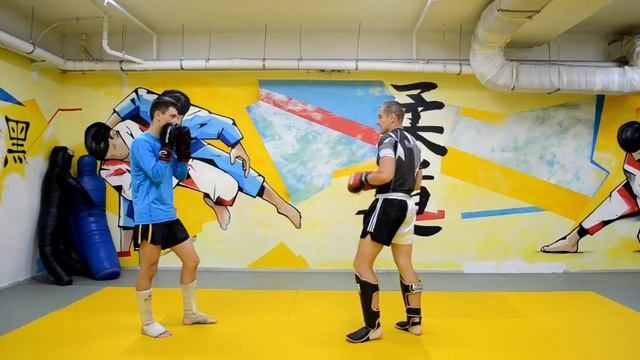 3 убойные фишки под мидл кик - уроки Муай Тай смотреть онлайн