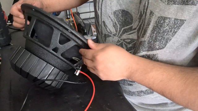 Unboxing/Bench testing 12 inch Lanzar max Subwoofer. Link in description 👇 смотреть онлайн