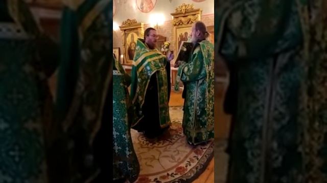 Услышим Святаго Евангелия Чтение.. смотреть онлайн