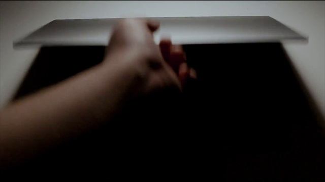 Открытие Xiaomi Mi Notebook Air 12.5 одной рукой смотреть онлайн