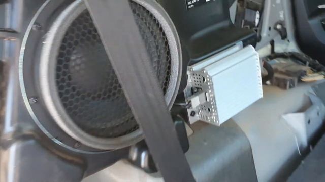 How to fix a Buzzing sound from your car's speakers | DEALERS would never do this! смотреть онлайн