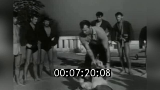 САМБО В СССР: 1969 год тренер Хохлов Вячеслав Михайлович занимается со студентами МЭИ самбо смотреть онлайн