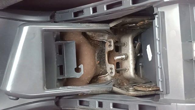 Як натягнути трос ручника #Renault #Megane смотреть онлайн