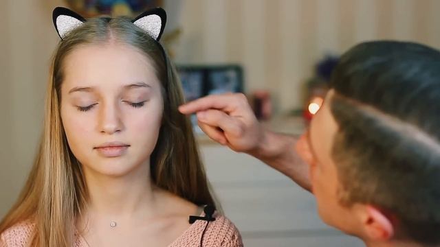 МОЙ ПАПА ДЕЛАЕТ МНЕ МАКИЯЖ смотреть онлайн