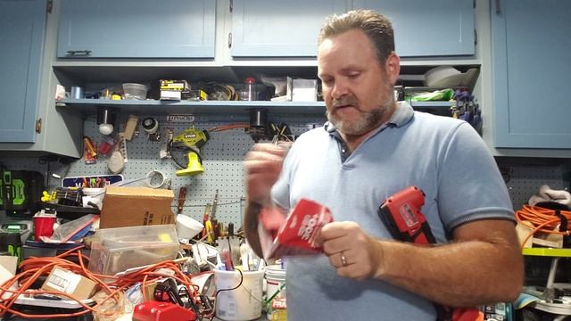 MILWAUKEE M18 OSCILLATING MULTI-TOOL смотреть онлайн