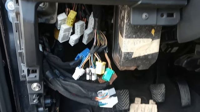 Santafe 2007 заглючило блок BCM