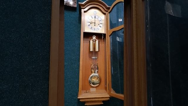 КАК ВЫГЛЯДЯТ И РАБОТАЮТ НАСТЕННЫЕ ЧАСЫ ,ПРОШЕДШИЕ НЕСКОЛЬКО ВЫСТАВОК И ПОЭТОМУ УЦЕНЕННЫЕ НА 70% смотреть онлайн