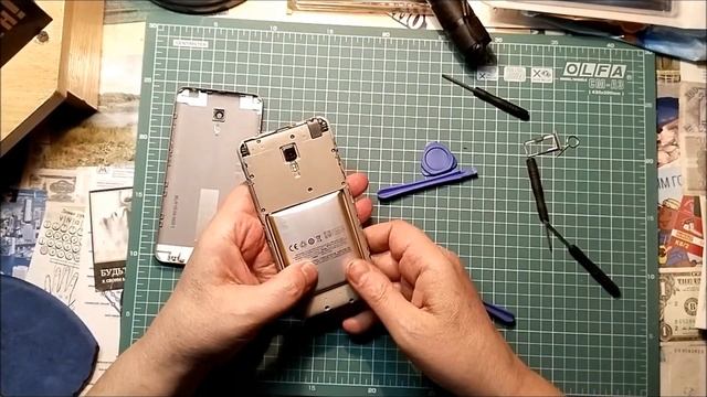 Поменял АКБ в своем старом смартфоне Meizu M2 Note смотреть онлайн