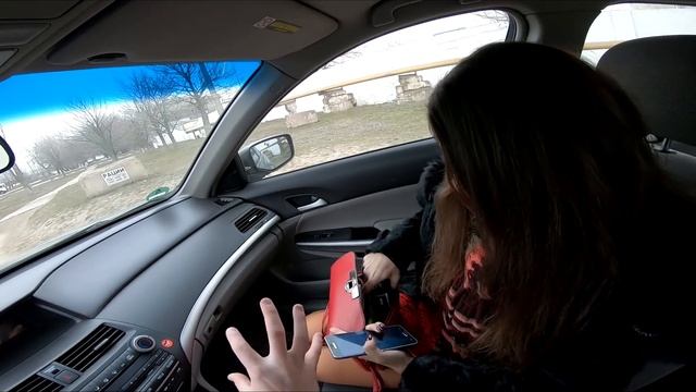 ТАКСИСТ ПСИХ ПОХИТИЛ ДЕВУШКУ смотреть онлайн