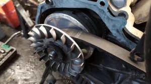 Снимаем ограничитель в вариаторе скутера стелс скиф