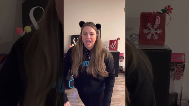 Cats Like That Belly Dance Re~Mix-Lil SASS @eminem Cover смотреть онлайн