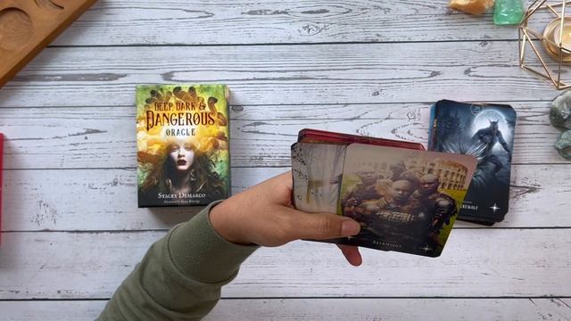 ???♀️ Deep, Dark & Dangerous Oracle Unboxing + Review | Is It Problematic? My Honest Opinion смотреть онлайн