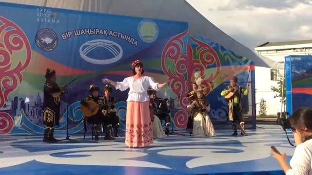 Песня "Утушка луговая", Виктория Сурай и фольклорный ансамбль "Достық Сазы" смотреть онлайн