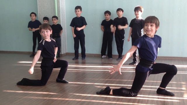 Адам и Артур из AssaParty смотреть онлайн