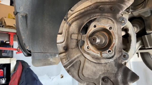 Загудел ступичный подшипник BMW X5 E70. смотреть онлайн