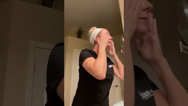 PCA SKIN At-Home Facial смотреть онлайн