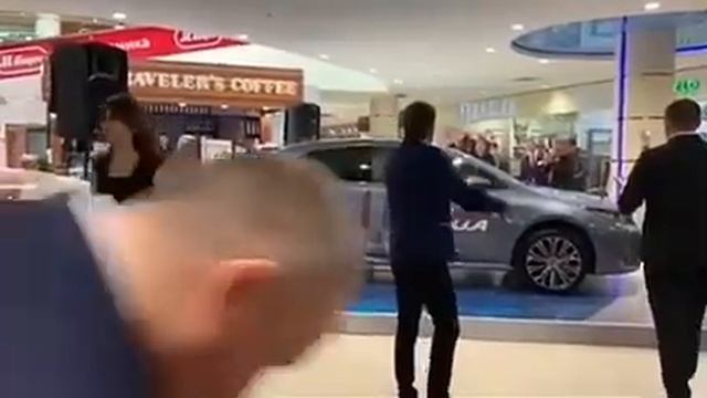 Новая Toyota Korolla презентация в “Югра Молл“ Нижневартовск смотреть онлайн