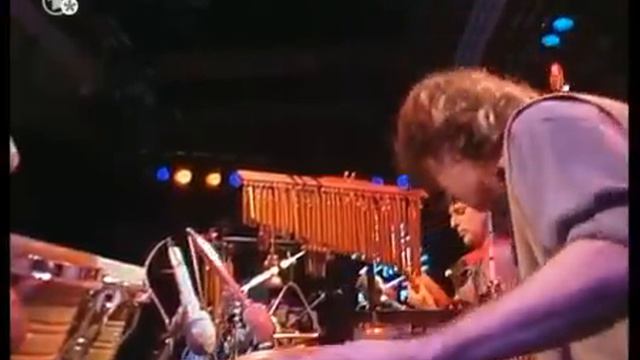 Randy Crawford │Holding back the years смотреть онлайн