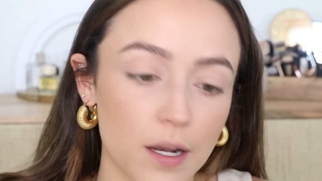 VIRAL Latte Makeup Tutorial!! смотреть онлайн