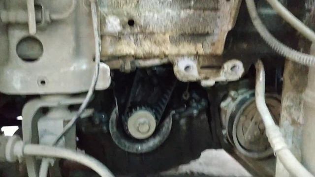 Рено Кангу 2 , продолжение работ по замене ремня ГРМ и передней подвески! смотреть онлайн