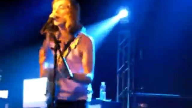 Loco Commotion- PlayRadioPlay! смотреть онлайн